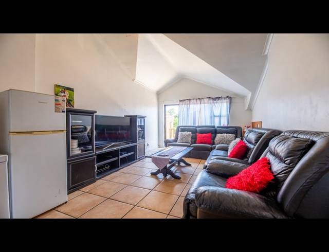 2 BEDROOM APARTMENT FOR SALE IN BRACKENFELL CENTRAL